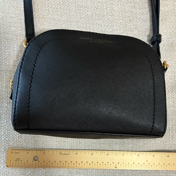 Marc Jacobs EUC Black Leather Playback Dome Crossbody Bag w/Gold Hardware